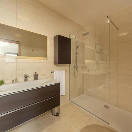 Neptune * Starigrad Paklenica